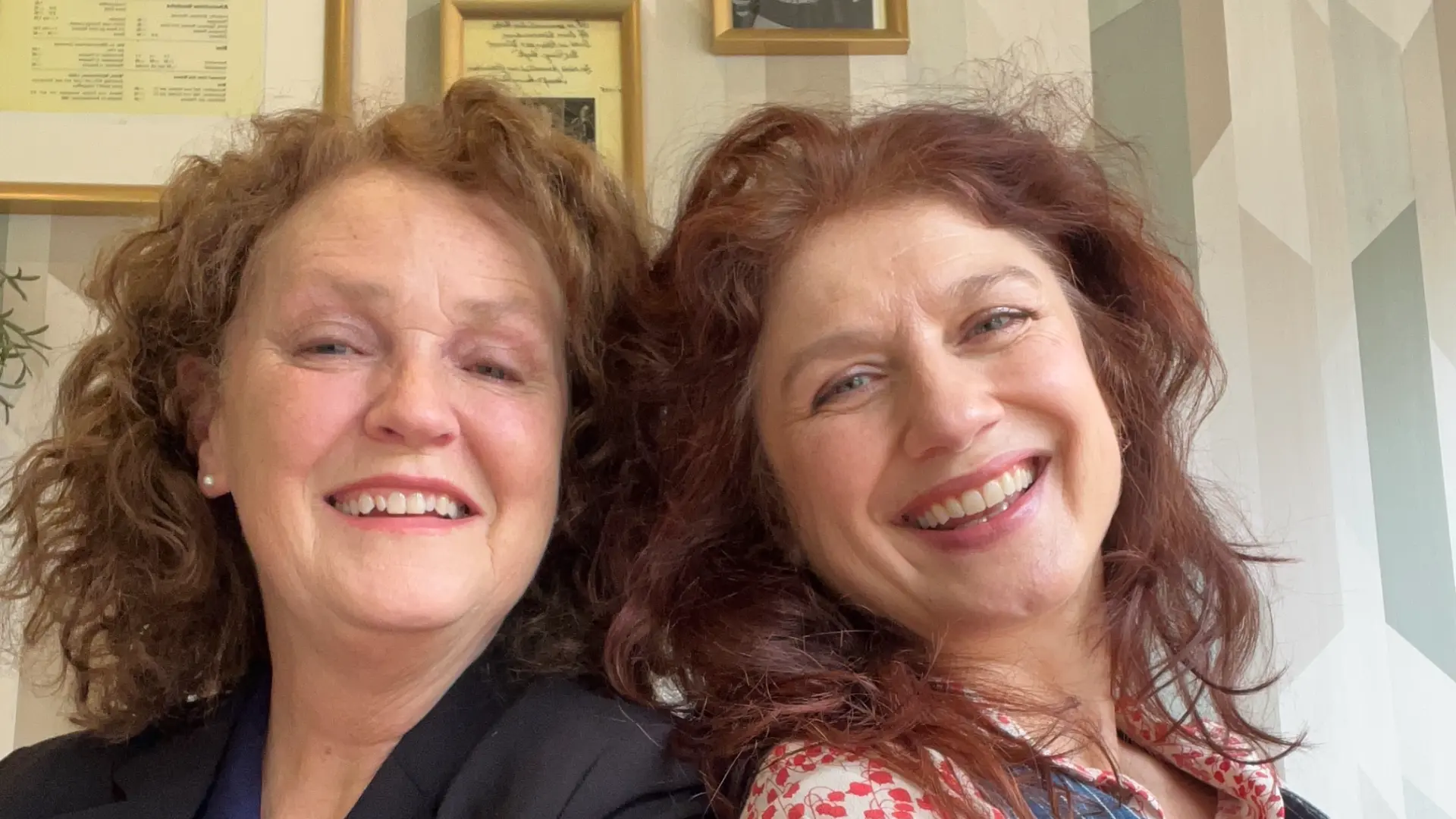 Lysistrata mit Manuela Biedermann und Elena Mpintsis